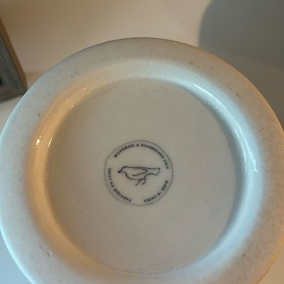 Set of 2 Anthropologie Monogram Initial “G” White Coffee Tea Mugs - Picture 6 of 9